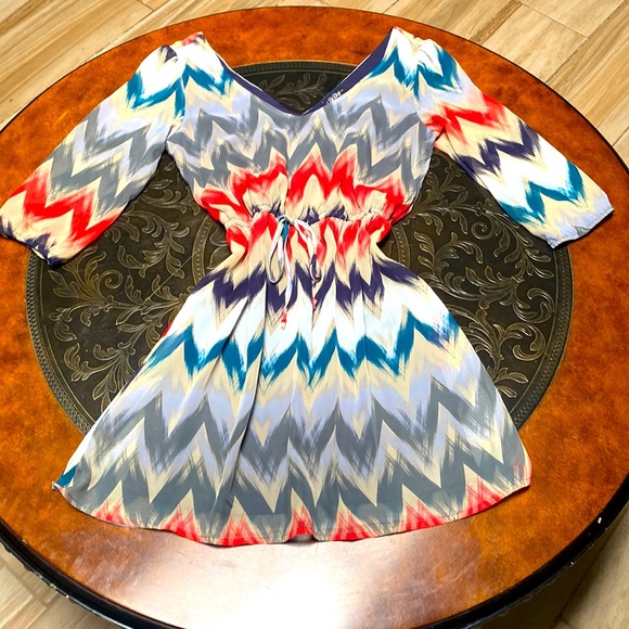 BeBop Double V-Neck Chevron Dress 3/4 Semi Sheer Sleeves Stretchy Waistband SzM - Picture 4 of 8